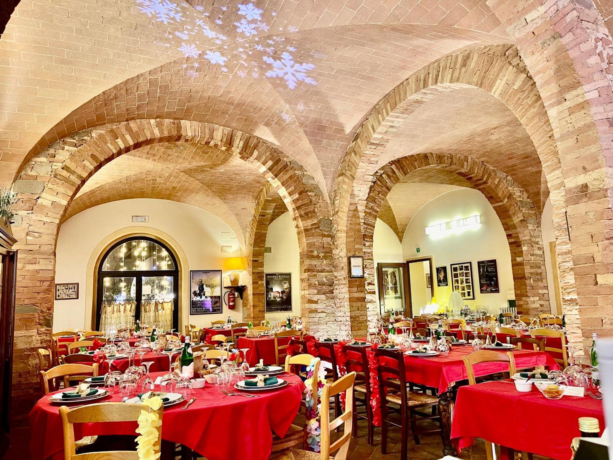 Hotel Le Vecchie Cantine Chianni Exteriér fotografie